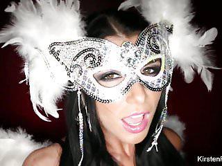 Kirsten und Rachel teilen sich einen Dildo