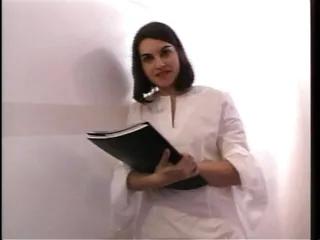 Die besten Szenen mit den italnischen Milfs ginan